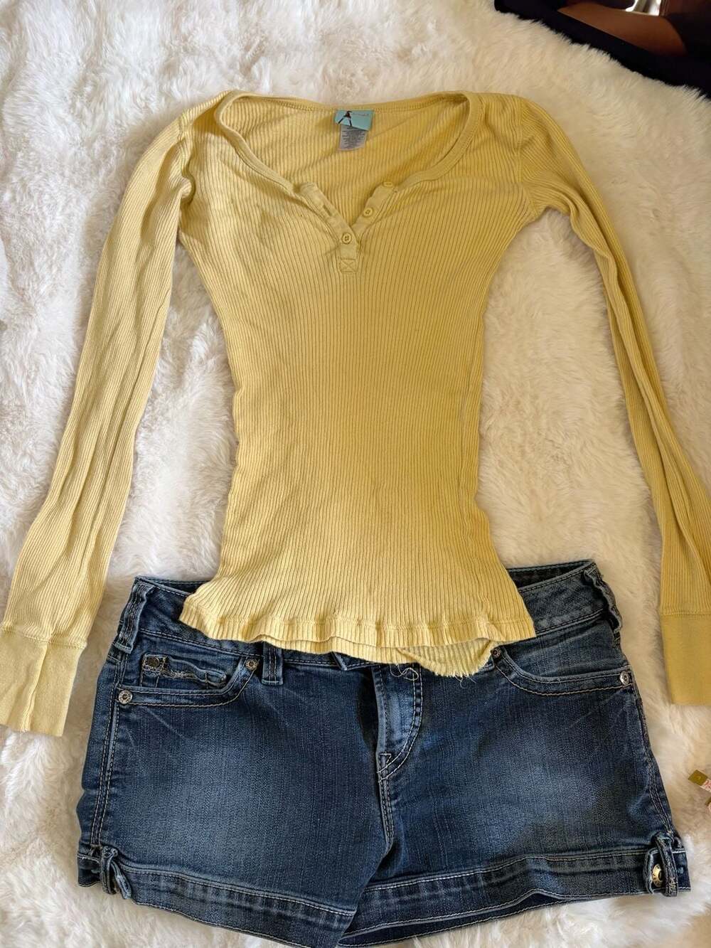Damsel Long Sleeve Henley Top Size Small Yellow Ribbed Button Front